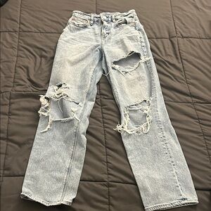 American Eagle Distressed Light Blue Women's Jeans